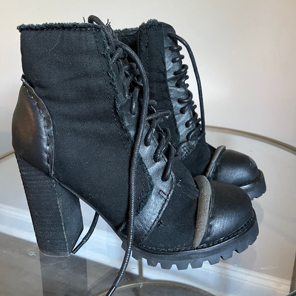 Jeffrey Campbell Legion Heeled Boot - Picture 3 of 4
